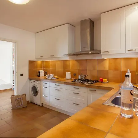 Campagne A Piscine Chauffee Vue Proche Et Centre * カルヴィ