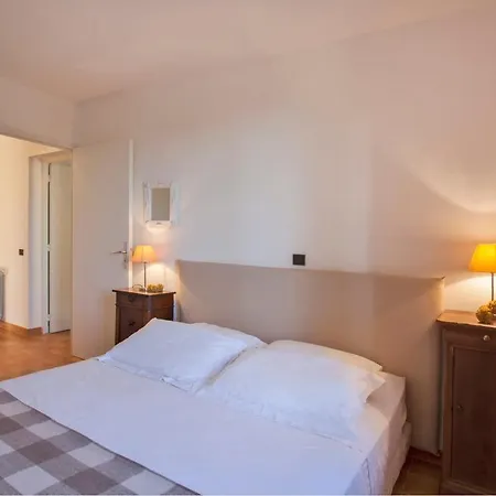 Campagne A Piscine Chauffee Vue Proche Et Centre 別荘 カルヴィ