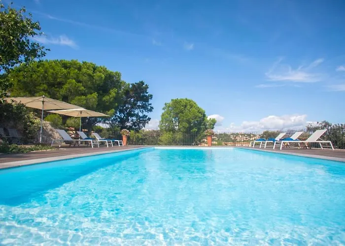 Campagne A Piscine Chauffee Vue Proche Et Centre Holiday home