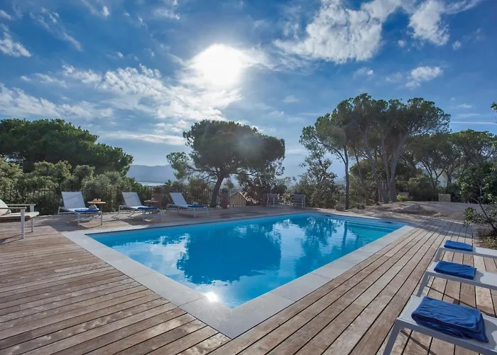 Campagne A Piscine Chauffee Vue Proche Et Centre Holiday home *