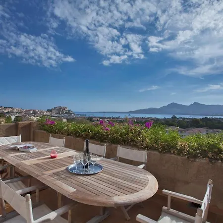 Campagne A Piscine Chauffee Vue Proche Et Centre Calvi (Corsica)