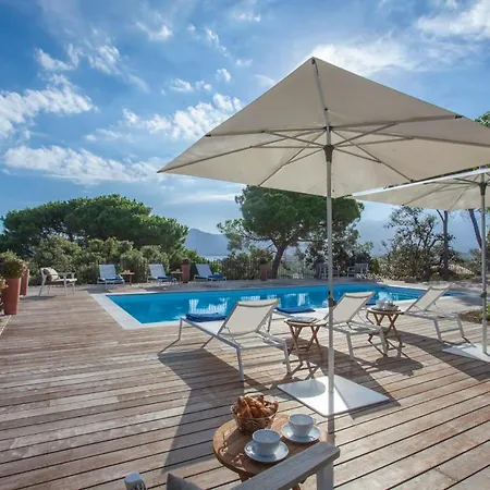 Campagne A Piscine Chauffee Vue Proche Et Centre Ferienhaus