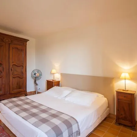 Campagne A Piscine Chauffee Vue Proche Et Centre