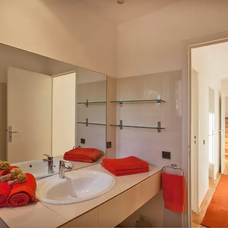 Campagne A Piscine Chauffee Vue Proche Et Centre Ferienhaus