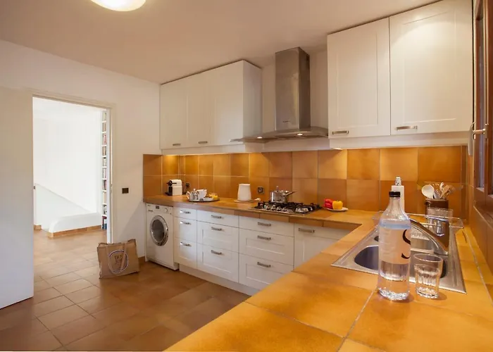 Campagne à Piscine Chauffée Vue Proche Et Centre * Calvi (Corsica)