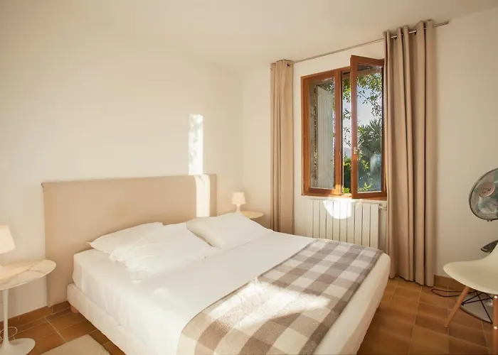 Сasa de vacaciones Campagne à Piscine Chauffée Vue Proche Et Centre