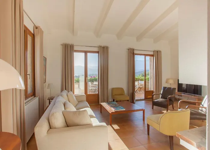 Campagne à Piscine Chauffée Vue Proche Et Centre * Calvi (Corsica)