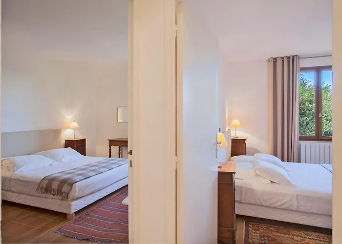 Campagne à Piscine Chauffée Vue Proche Et Centre Сasa de vacaciones