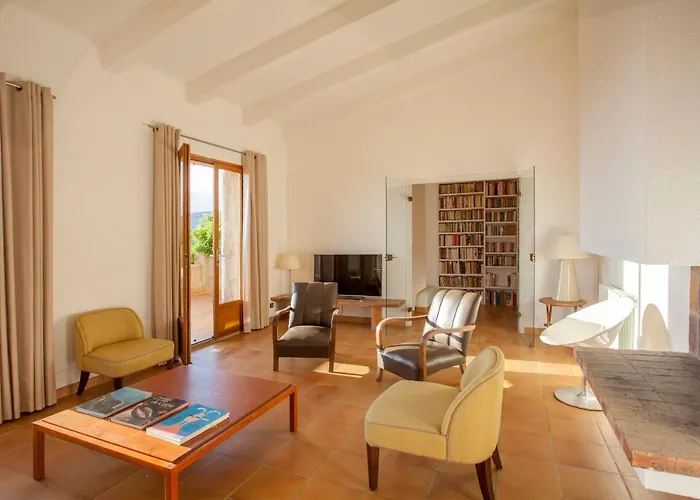 Campagne à Piscine Chauffée Vue Proche Et Centre *