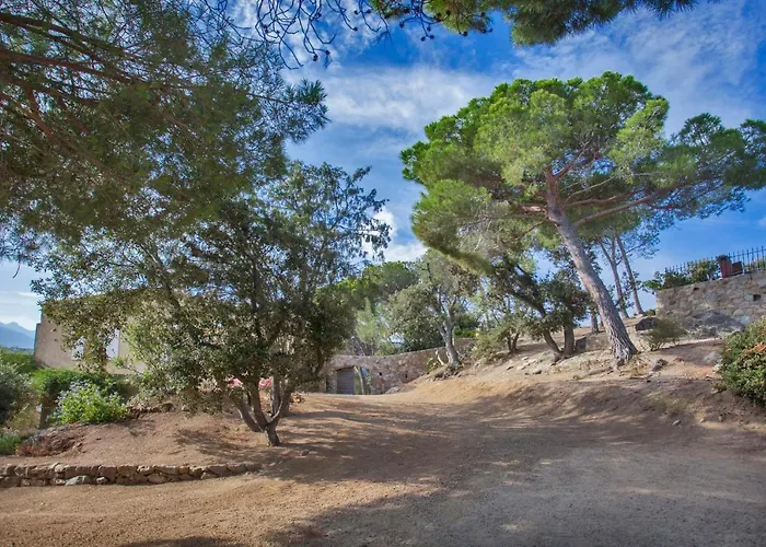 Campagne à Piscine Chauffée Vue Proche Et Centre